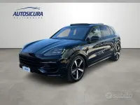 Gebraucht Porsche Cayenne 305 PS (224 kW) 2024 Schwarz SUV