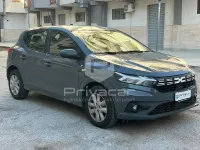 Usata Dacia Sandero Expression 101 CV (74 kW) 2024 Grigio Berlina