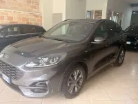 Usado Ford Kuga ST-Line 120 CV (88 kW) 2022 Gris SUV
