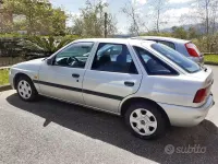 Usata Ford Escort Ghia 88 CV (64 kW) 1997 Grigio Berlina