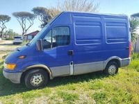 Usata Iveco Daily 106 CV (77 kW) 2001 Blu Furgone