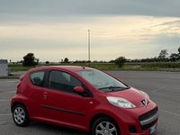 Usata Peugeot 107 68 CV (50 kW) 2009 Rosso Utilitaria