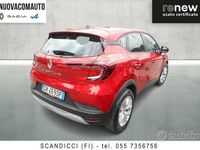 Usata Renault Captur Zen 101 CV (74 kW) 2022 Rosso SUV