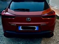 Usata Lexus UX 152 CV (111 kW) 2019 SUV