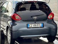 Usata Toyota Aygo 68 CV (50 kW) 2009 Grigio Utilitaria