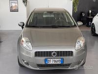 Usata Fiat Grande Punto Dynamic 77 CV (56 kW) 2008 Grigio Utilitaria