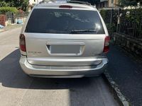 Usata Chrysler Voyager 150 CV (110 kW) 2006 Grigio Monovolume