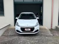 Usata Peugeot 208 Active 68 CV (50 kW) 2015 Bianco Utilitaria