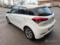 Usata Hyundai i20 Style 84 CV (61 kW) 2015 Bianco Berlina