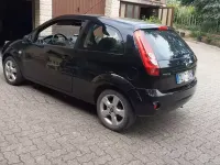 Usata Ford Fiesta 75 CV (55 kW) 2007 Nero Utilitaria