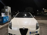 Usata Alfa Romeo Giulietta Exclusive 170 CV (125 kW) 2010 Bianco Utilitaria