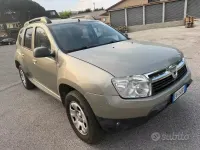 Usata Dacia Duster Lauréate 107 CV (78 kW) 2012 Marrone SUV