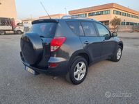 Usata Toyota RAV4 Luxury 136 CV (100 kW) 2006 Grigio SUV