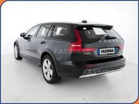 Usata Volvo V60 CC Core 197 CV (144 kW) 2023 Nero Station wagon