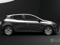 Ny Renault Clio V Evolution 101 HK (74 kW) 2025 Svart Sedan