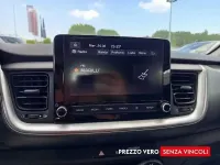 Usata Kia Stonic Style 100 CV (73 kW) 2022 Rosso SUV
