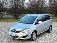 Usata Opel Zafira 150 CV (110 kW) 2012 Grigio Monovolume