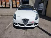 Usata Alfa Romeo Giulietta Exclusive 141 CV (103 kW) 2012 Bianco metallizzato Utilitaria