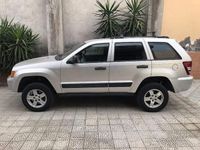 Usata Jeep Cherokee 218 CV (160 kW) 2007 Grigio SUV