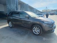 Usata Jeep Cherokee Limited 140 CV (102 kW) 2014 Grigio SUV