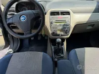 Usata Fiat Grande Punto 90 CV (66 kW) 2006 Grigio Utilitaria