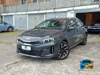 Usado Kia XCeed 136 CV (100 kW) 2023 Gris SUV