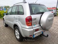 Usata Toyota RAV4 Sol 116 CV (85 kW) 2003 Argento SUV