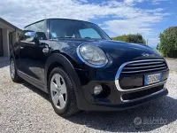 Usata Mini Cooper D 116 CV (85 kW) 2015 Nero Utilitaria