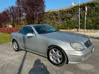 Usata Mercedes SLK200 163 CV (119 kW) 2001 Argento Cabrio