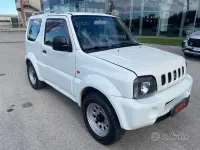 Usata Suzuki Jimny 82 CV (60 kW) 2001 Bianco SUV