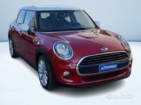 Usata Mini Cooper D Business 116 CV (85 kW) 2016 Rosso metallizzato Utilitaria