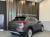 Usata VW T-Roc Life 110 CV (80 kW) 2023 Grigio SUV