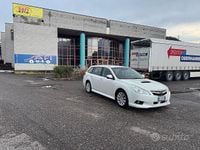Usata Subaru Legacy 150 CV (110 kW) 2012 Bianco Station wagon
