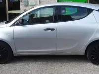 Usata Lancia Ypsilon 69 CV (50 kW) 2018 Grigio Utilitaria