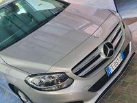 Usata Mercedes B160 Premium 90 CV (66 kW) 2016 Grigio Monovolume