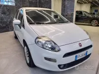 Usata Fiat Punto Young 77 CV (56 kW) 2015 Bianco Utilitaria