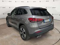 Usata Mercedes GLA200 150 CV (110 kW) 2023 Grigio montagna SUV