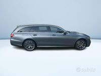 Usata Mercedes E450 Premium 367 CV (269 kW) 2023 Grigio metallizzato Station wagon
