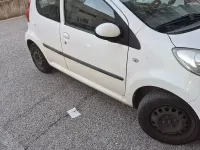 Usata Peugeot 107 68 CV (50 kW) 2008 Bianco Utilitaria