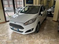 Usata Ford Fiesta Titanium 75 CV (55 kW) 2016 Bianco Utilitaria