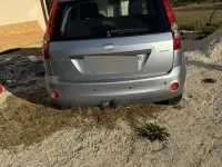 Usata Ford Fiesta 75 CV (55 kW) 2006 Bluazzurro Utilitaria