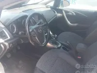 Usata Opel Astra Cosmo 110 CV (80 kW) 2014 Blu Berlina
