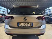 Usata VW Passat 122 CV (89 kW) 2022 Grigio Station wagon