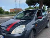 Begagnad Ford Fiesta Ghia 68 HK (50 kW) 2003 Halvkombi