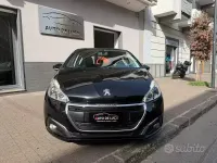 Usata Peugeot 208 Allure 75 CV (55 kW) 2018 Nero Utilitaria