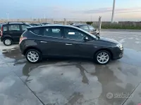 Usata Lancia Delta 120 CV (88 kW) 2008 Grigio Utilitaria