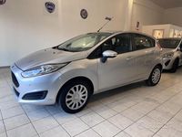 Begagnad Ford Fiesta 2017 Grå Sedan