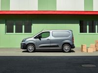 Nuova Fiat Doblò 131 CV (96 kW) 2025 Bianco pastello Monovolume