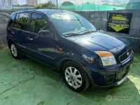 Usata Ford Fusion Titanium 76 CV (55 kW) 2011 Blu Utilitaria
