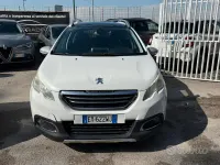 Usata Peugeot 2008 Allure 115 CV (84 kW) 2015 Bianco SUV